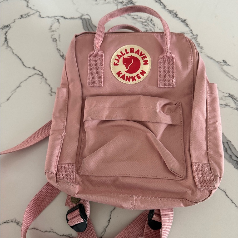 Fjällräven Kånken Mini Pink Backpack